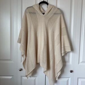 Anthropologie | Sleeping on Snow| Cream Knit Relaxed Poncho